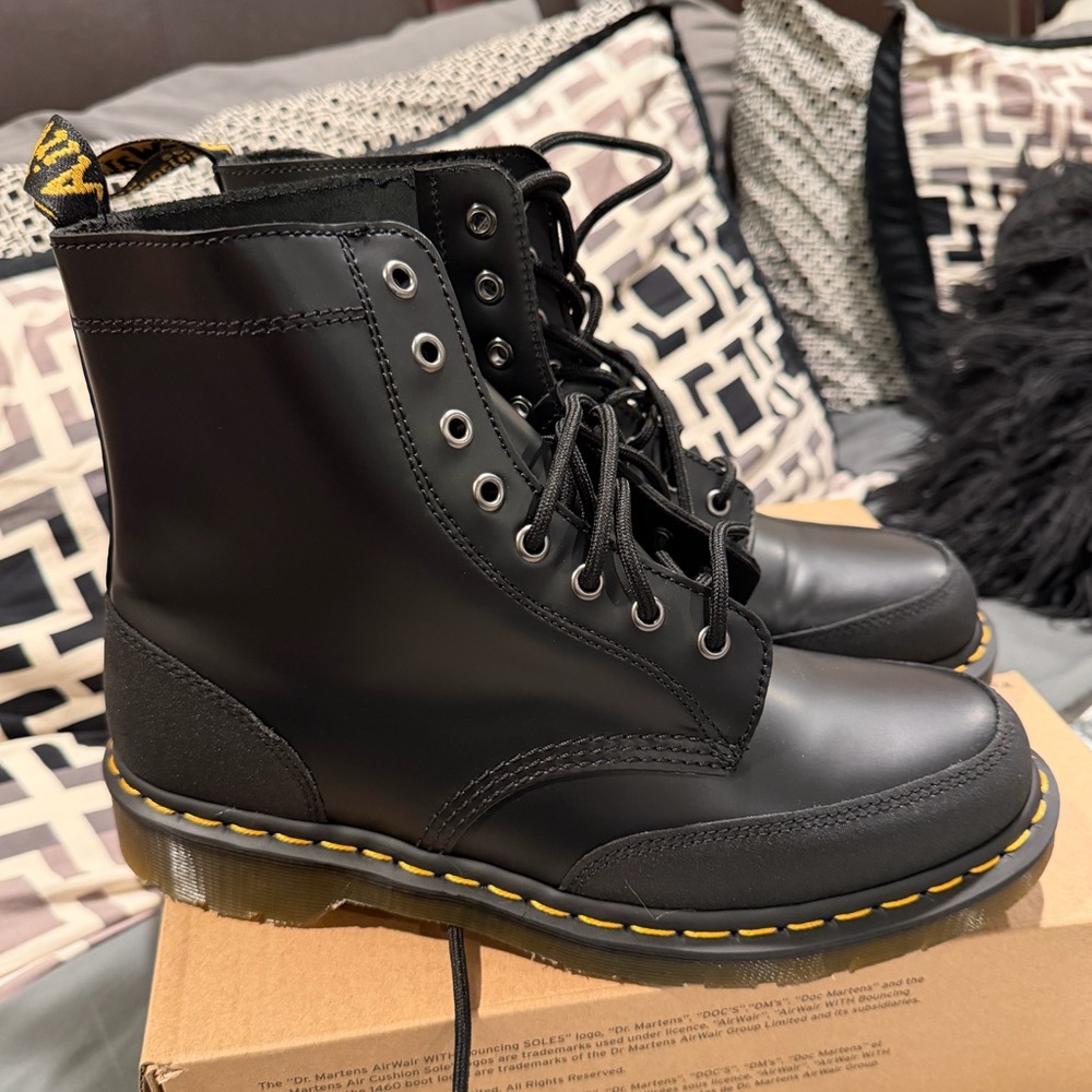 SOLD-Dr. Martens 1460 Guard Panel Leather Lace Up Boots New with box